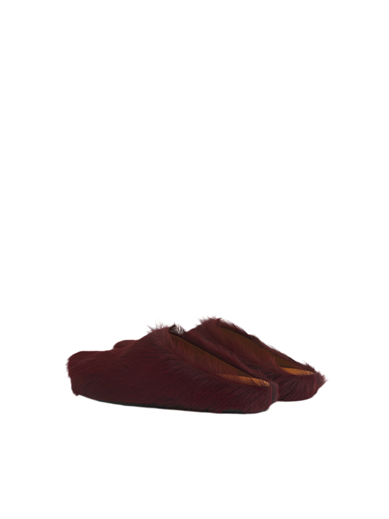 Fussbett Sabot Clog in Red Long Haircalfskin