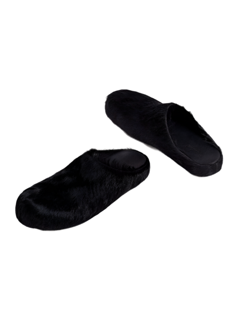 Fussbett Sabot Clog in Black Long Haircalfskin