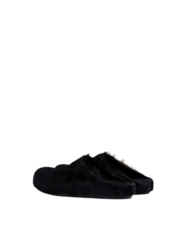 Fussbett Sabot Clog in Black Long Haircalfskin