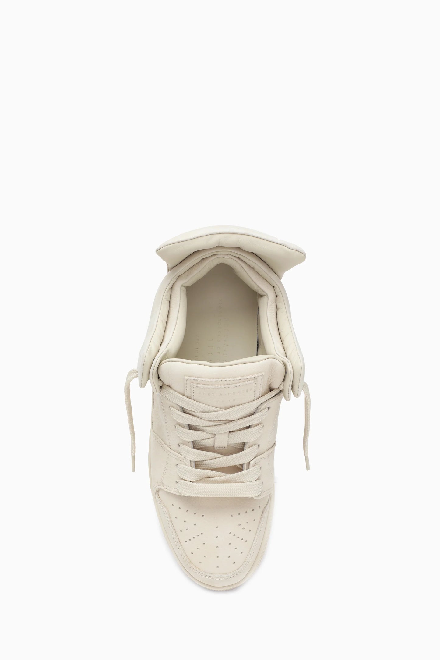Skate Low V01 in Off-White