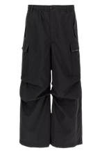 Load image into Gallery viewer, Water-Repellent Taffeta Wide-Leg Cargo Pants in Black