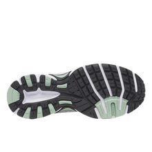 Load image into Gallery viewer, Women&#39;s Ride Millennium in White/Sage