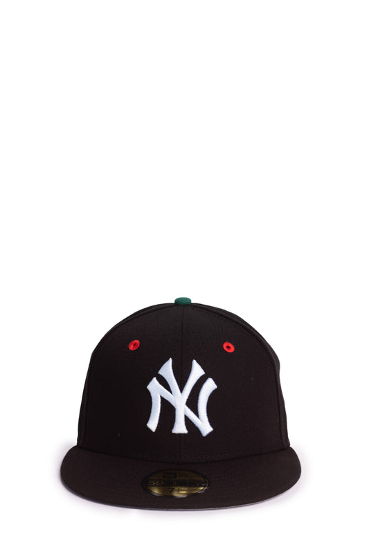 Manifest + New Era NY Yankees Cap in Black/Red/Green