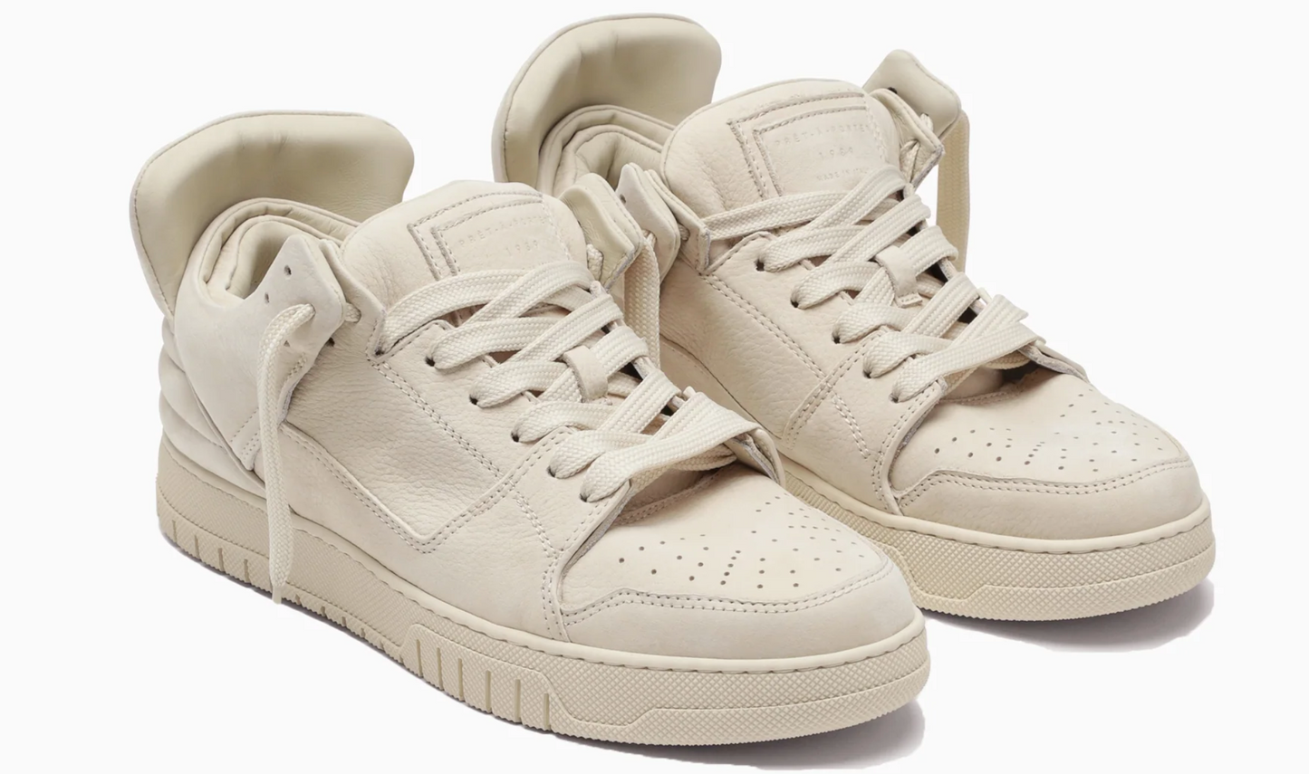 Skate Low V01 in Off-White