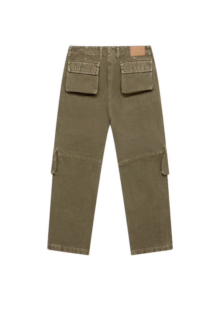 Training Cargo Pants in Military Green
